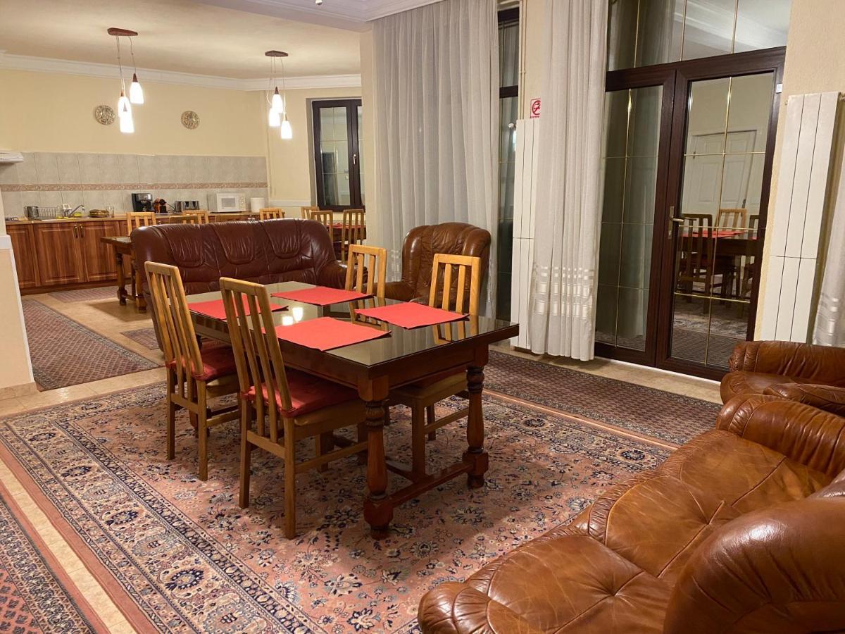Aparthotel Vila Phoenix à Predeal Extérieur photo